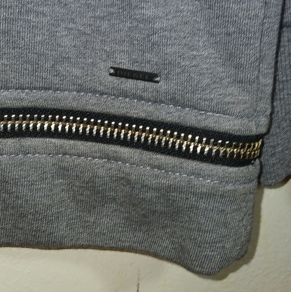 Diesel unisex off shoulder zippered Crewneck Sweater Size Medium - Picture 7 of 13